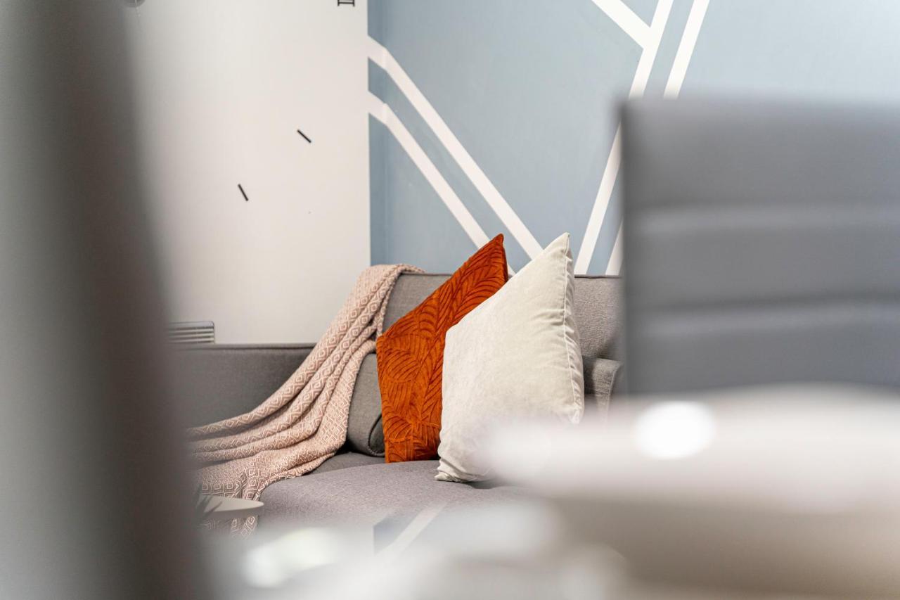 Jkg Solutions Presents Cosy * Coventry